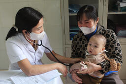 Đảm bảo trên 95% trẻ được tiêm đủ vắc xin phòng bệnh bại liệt