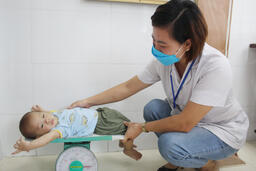 Giảm sâu tử vong trẻ em dưới 5 tuổi - ưu tiên vùng khó khăn