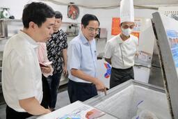 Kiểm tra an toàn thực phẩm địa bàn phường Gia Viên.