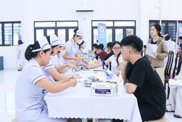 Bệnh viện Kiến An khám sức khỏe đầu vào cho hơn 2.000 sinh viên Trường Đại học Hải Phòng